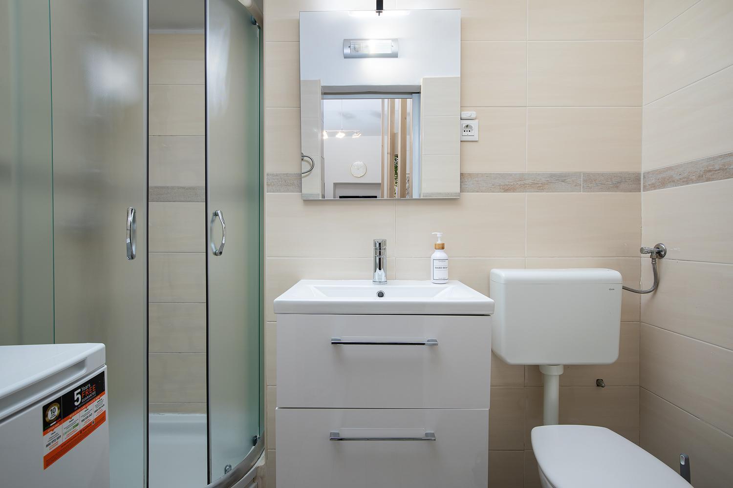 Elegant Apartment Next To Arena Пула Екстер'єр фото